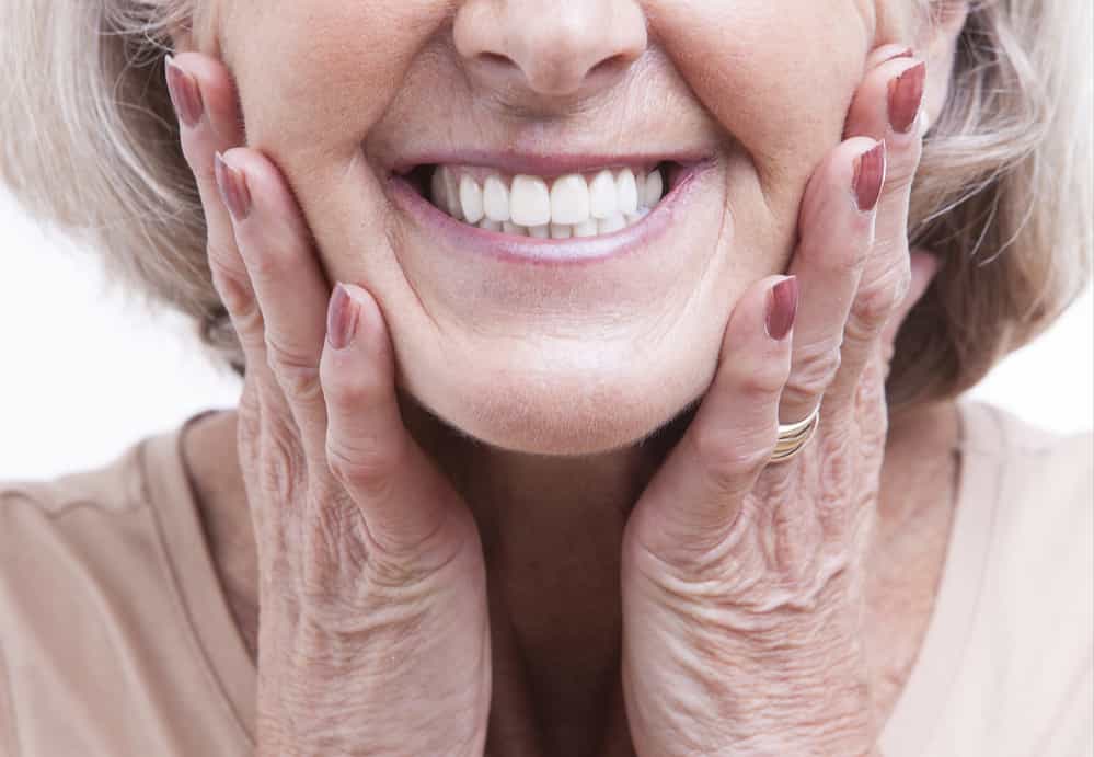 Dentures with a Natural Look: Crafting a Beautiful Smile